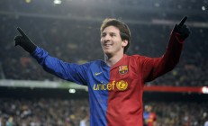 开云下载-逆鳞，当哈斯以凡人之躯刺穿索伯的铠甲，而皮亚斯特里用天赋点燃赛道的火种