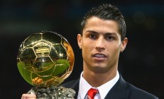 开云APP-赛道博弈，迈凯伦奇袭逆转阿斯顿马丁，拉塞尔打破十年赛道纪录