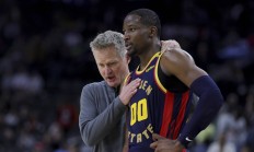 开云体育中国-勇士遭遇主场惨败，输给开拓者的简单介绍