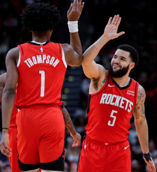 开拓者队稳定发挥，球队整体实力提升