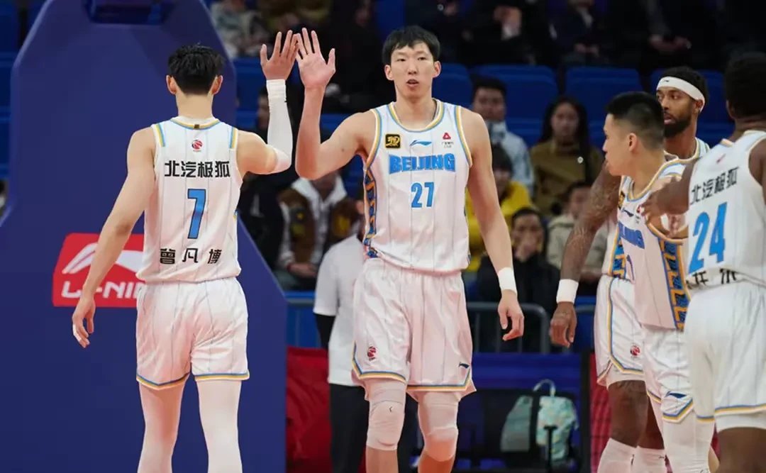 山西队主场取胜，北京战队落败