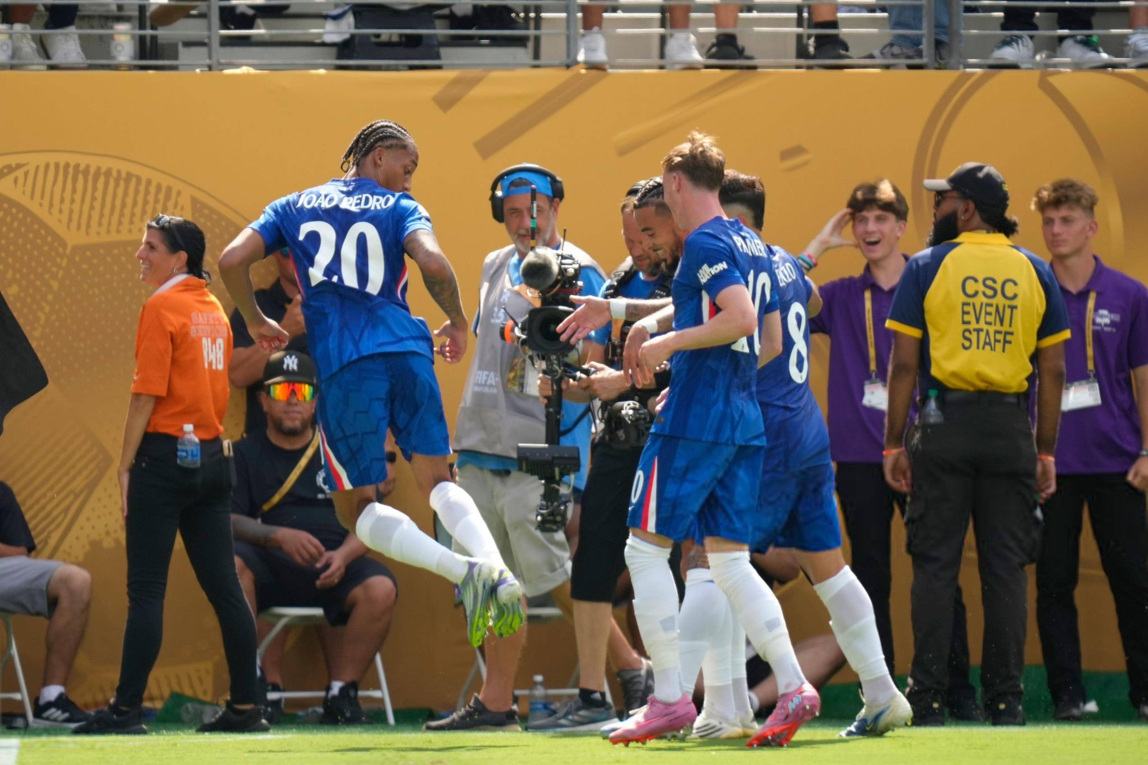 切尔西锋线大将状态依旧，欧冠关键战役谁主沉浮