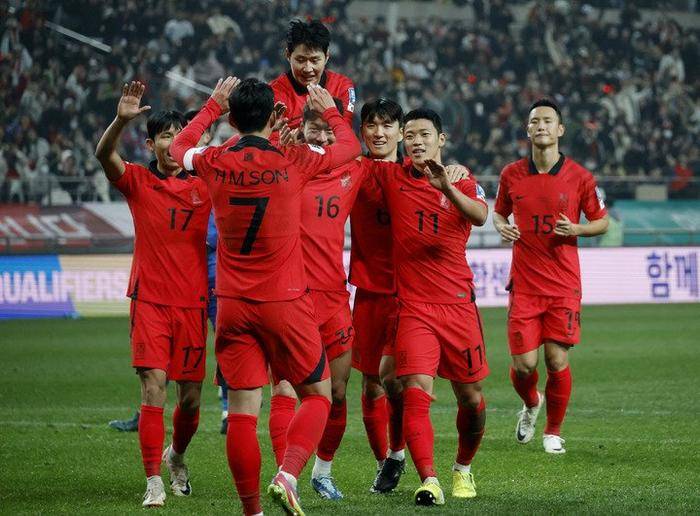 科威特队实力突出，成功晋级下一轮