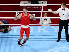 爱尔兰拳击手麦康尼格尔夺得男子拳击冠军