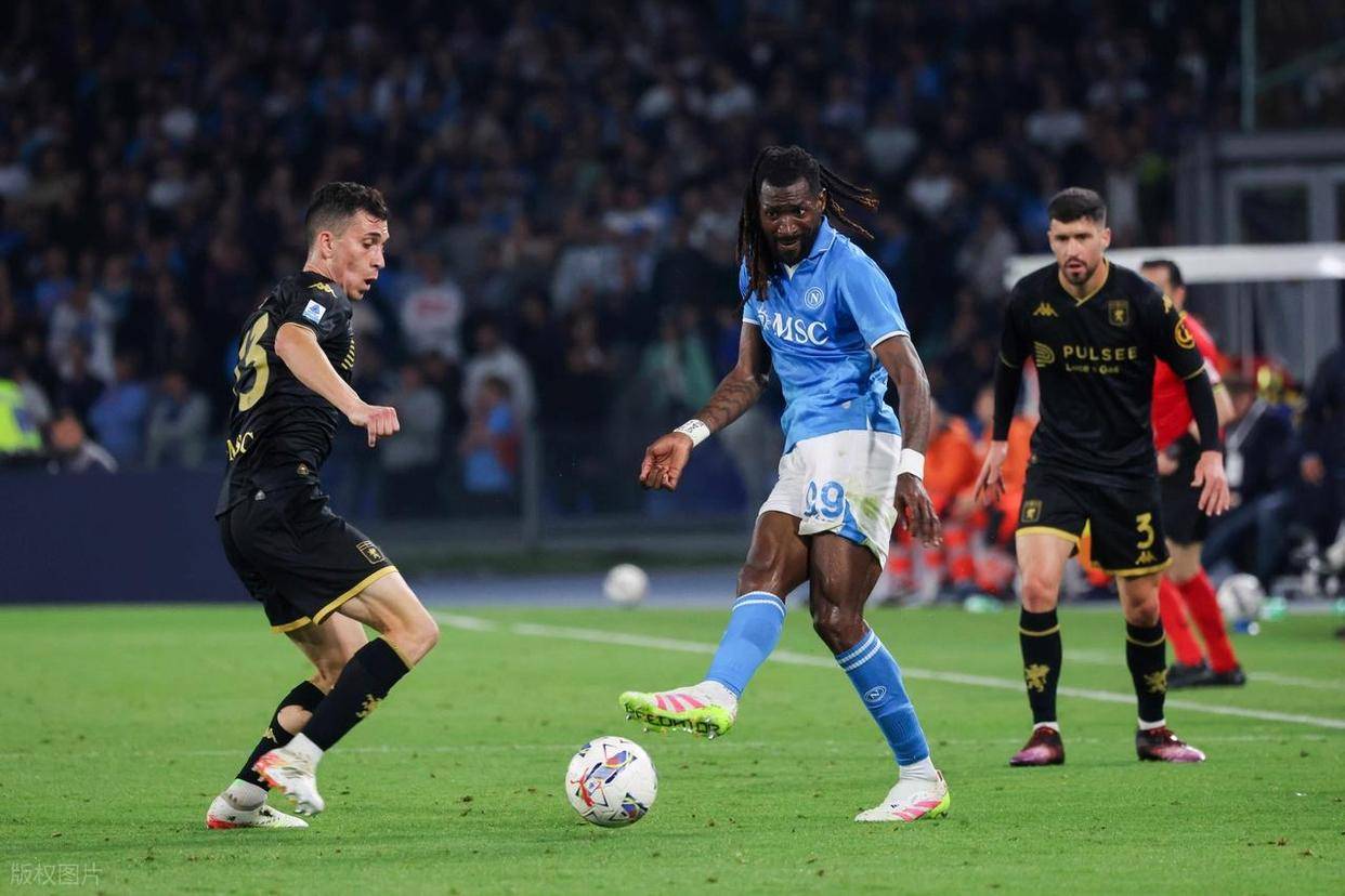 包含意甲球队备战关键战，训练态度严谨有规律的词条