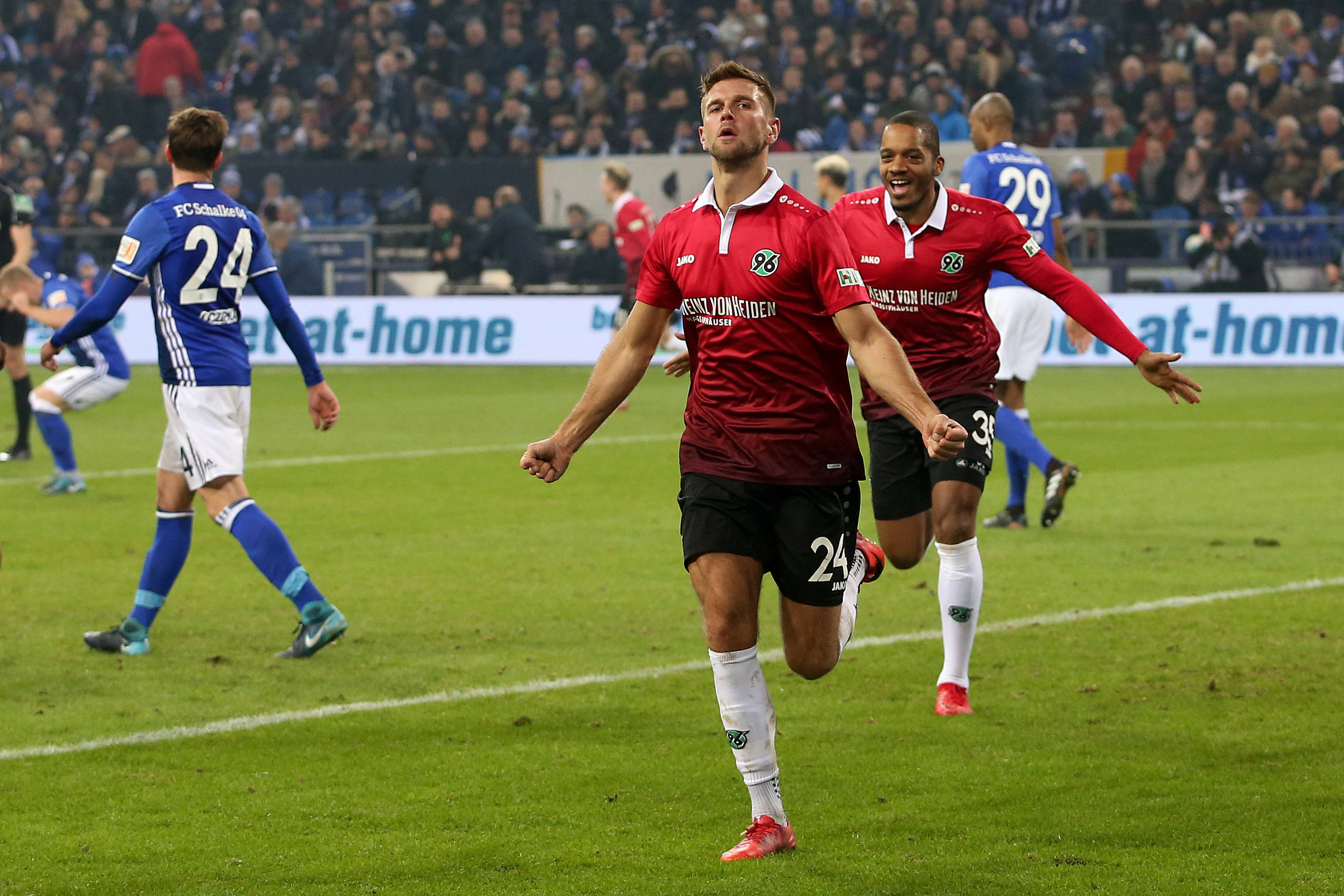 柏林赫塔队在比赛中踢出抢眼表现