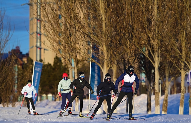 明星球员频频现身场边激战,球风振奋人心的简单介绍 明星球员频频现身场边激战,球风振奋人心的简单介绍
