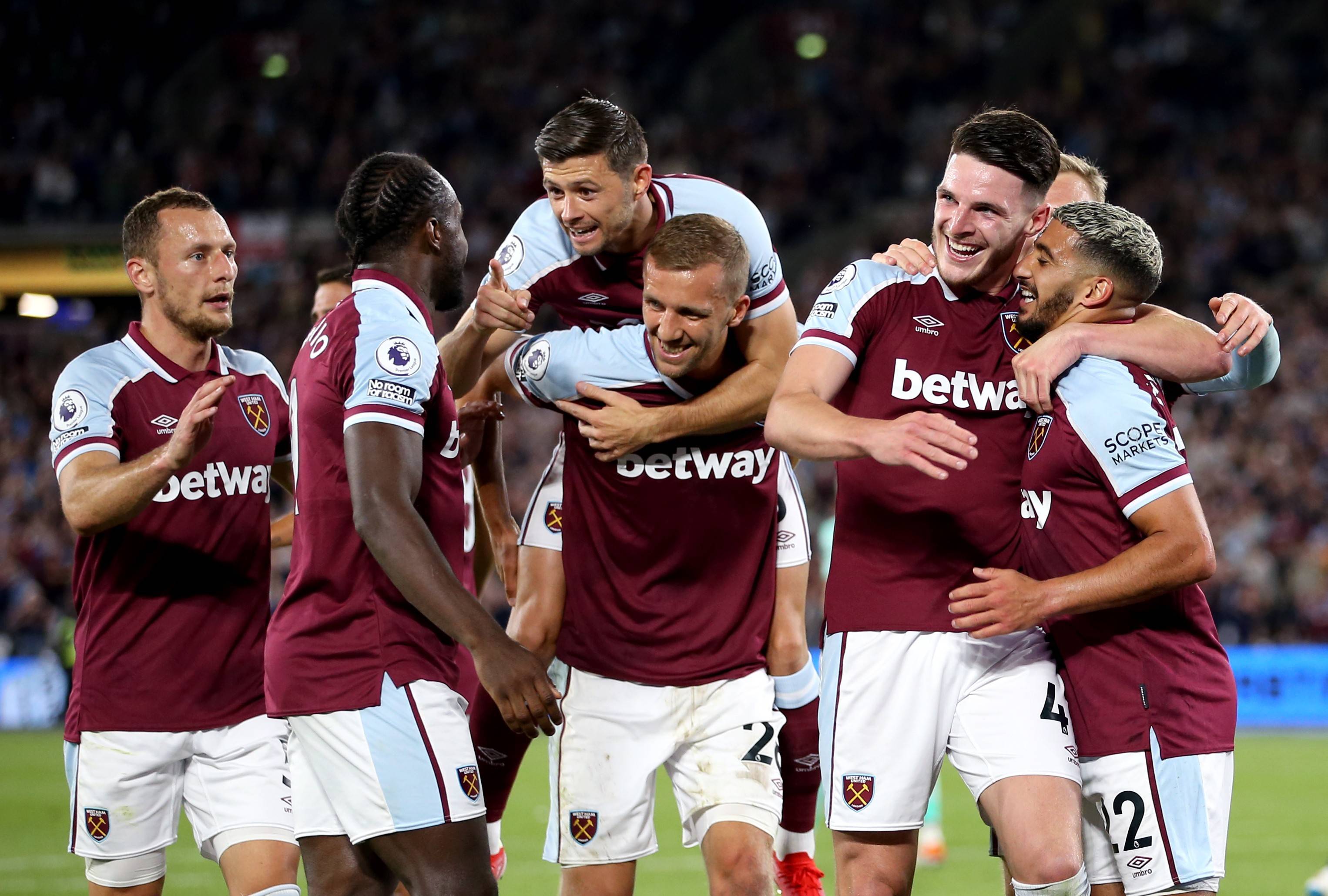 利兹联客战西汉姆，力争英超保级的简单介绍