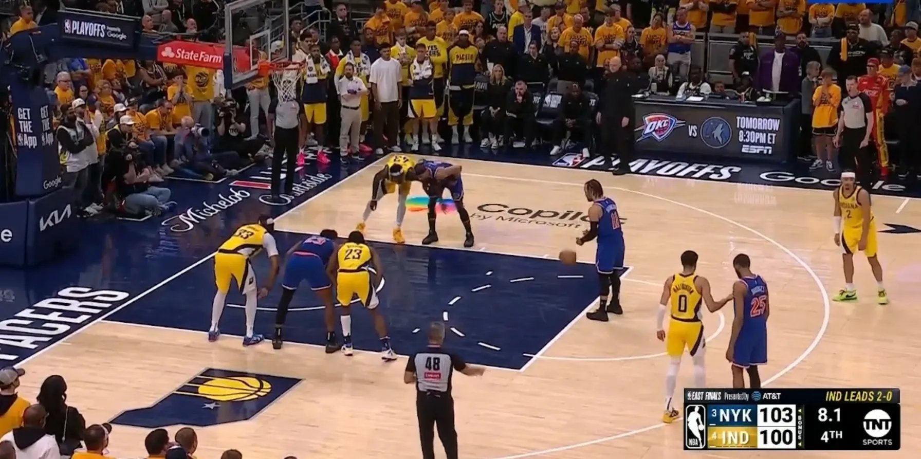 尼克斯队客场战胜黄蜂队，取得两连胜