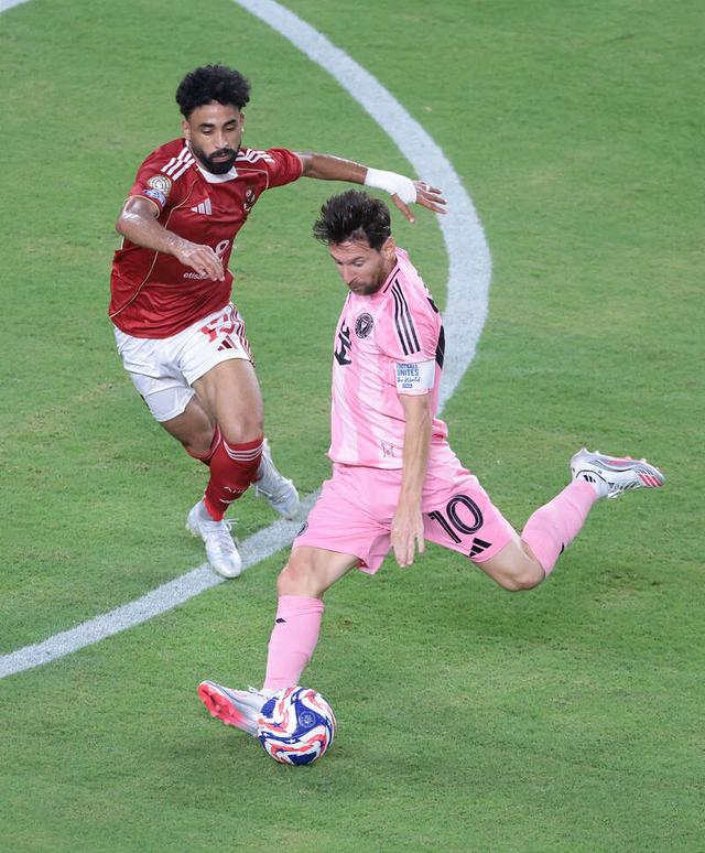 激情足球赛事,球星卓绝表现惊艳全场 激情足球赛事,球星卓绝表现惊艳全场