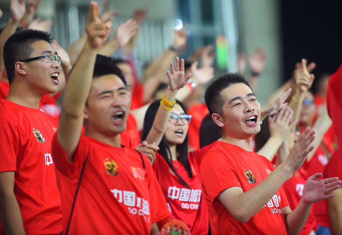 包含拼尽全力！球队冲刺胜利最后一击的词条