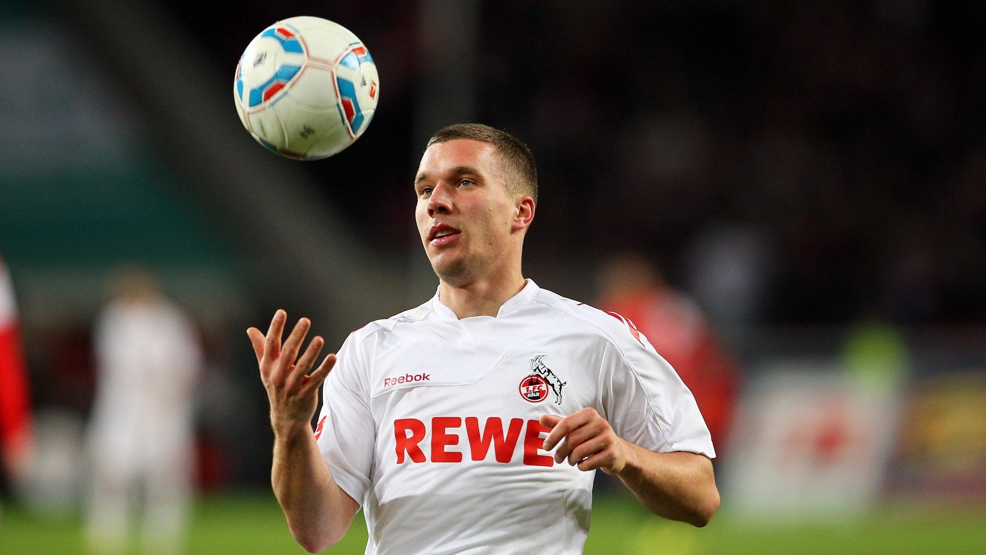 银箭与绿刃，阿斯顿马丁绝杀时刻与汉密尔顿的不朽纪录