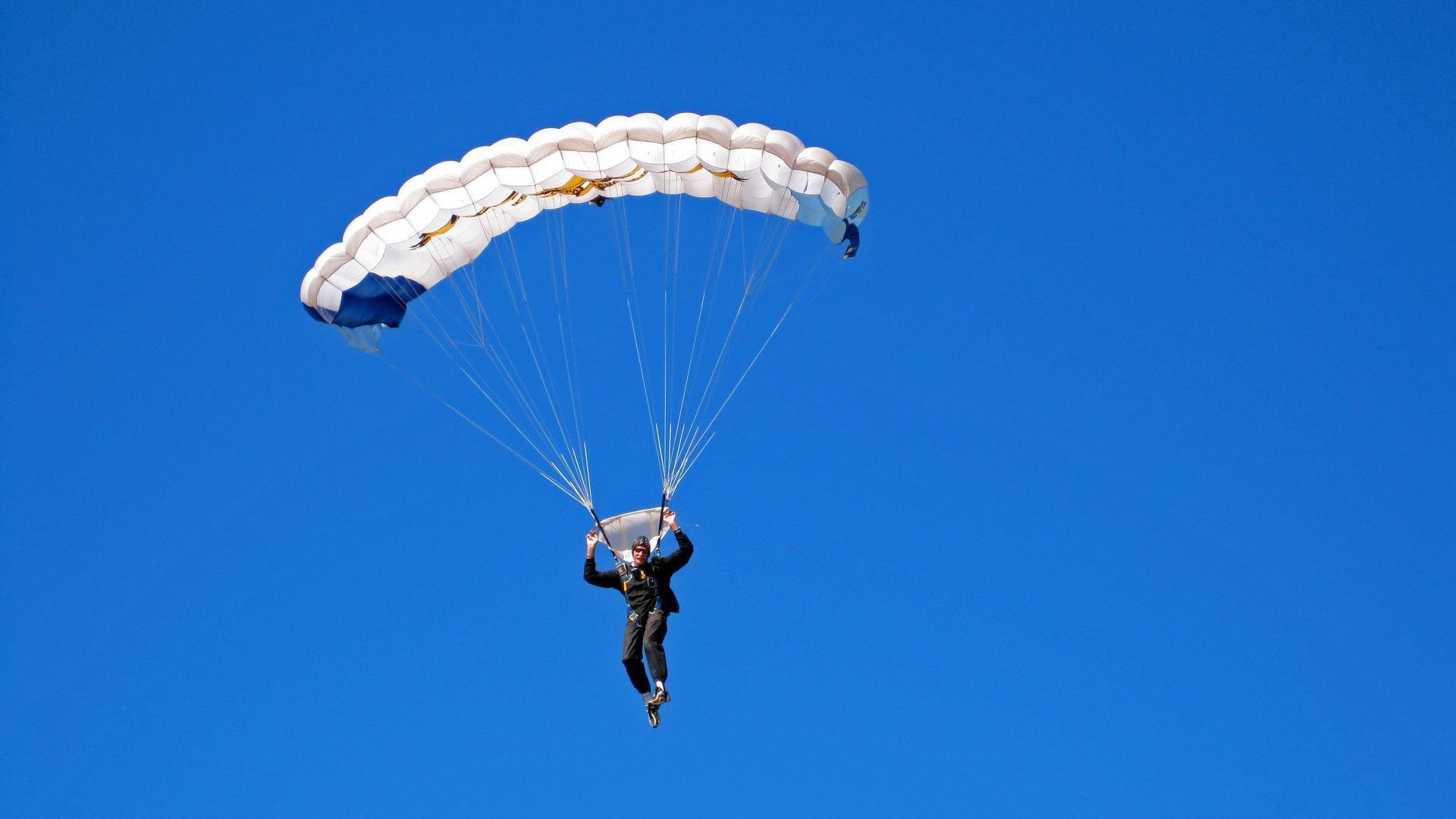 孤胆英雄与团队奇迹，石宇奇扛起全队，法国队险胜德国队的异曲同工之妙